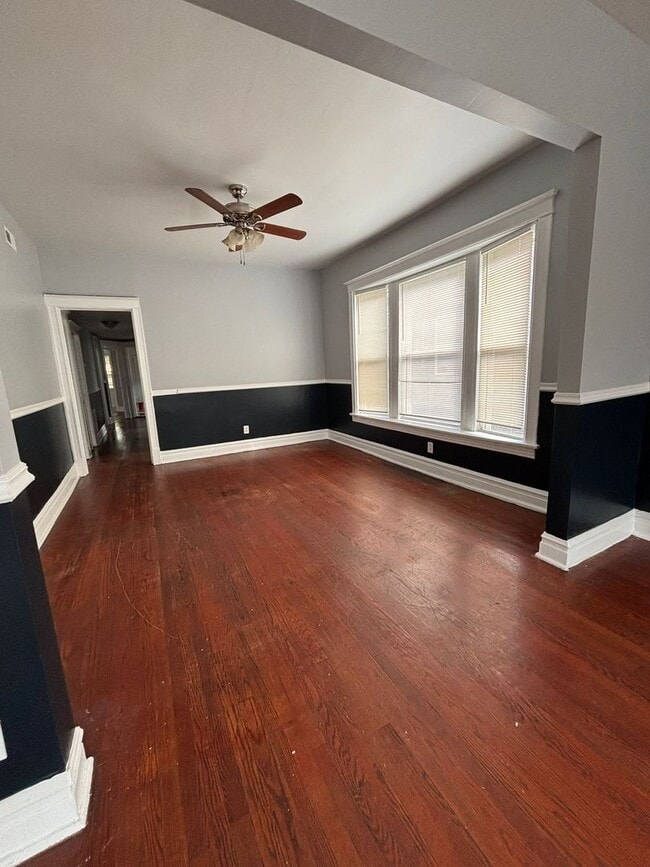 Building Photo - SANGAMON_7807