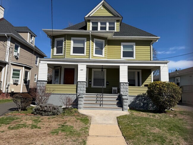 Foto del edificio - 727 Carlton Ave