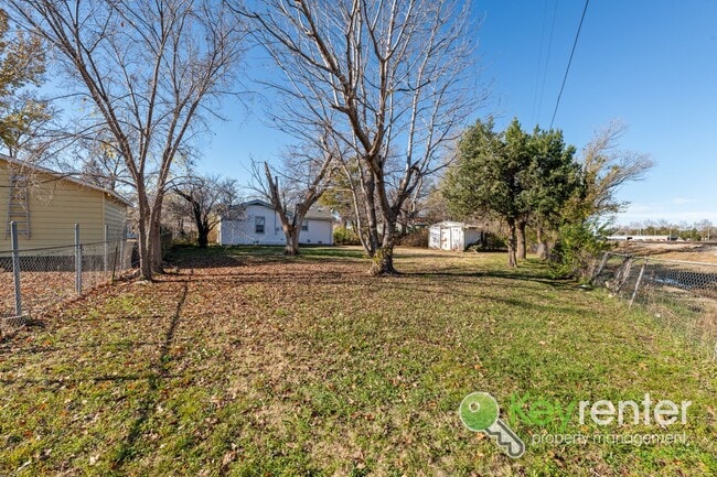 Foto del edificio - Cute 3 bedroom house near shopping, restaurants, and easy highway access!