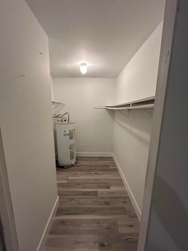 Foto del edificio - 572 Highland Dr SW
