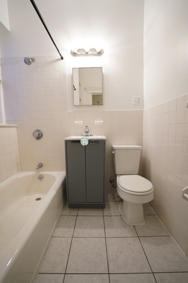 Building Photo - 1298 Commonwealth Ave