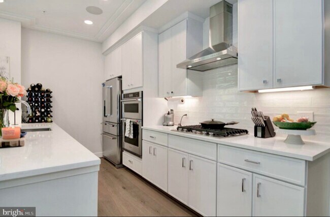 Foto del edificio - 625 Slaters Ln