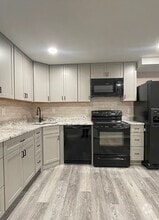 Building Photo - 11206 Golden Meadow Ct