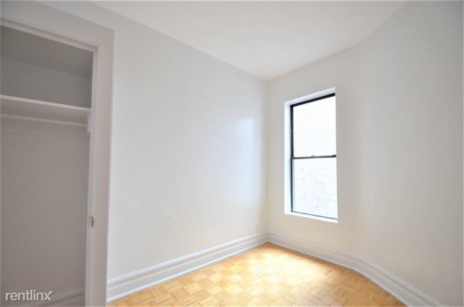 Building Photo - 220 W 148th St