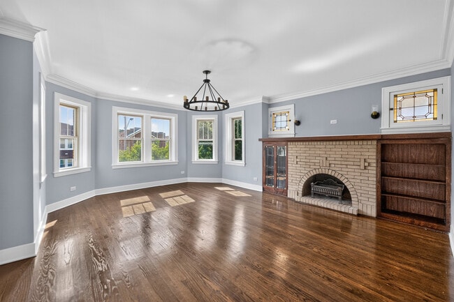 Building Photo - 1101 S Oak Park Ave