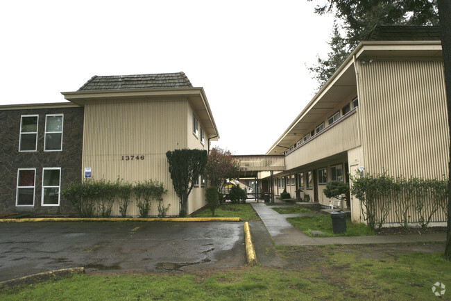 Building Photo - Shalamar Apartments