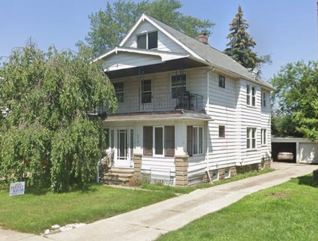 Building Photo - 9715 Plymouth Ave
