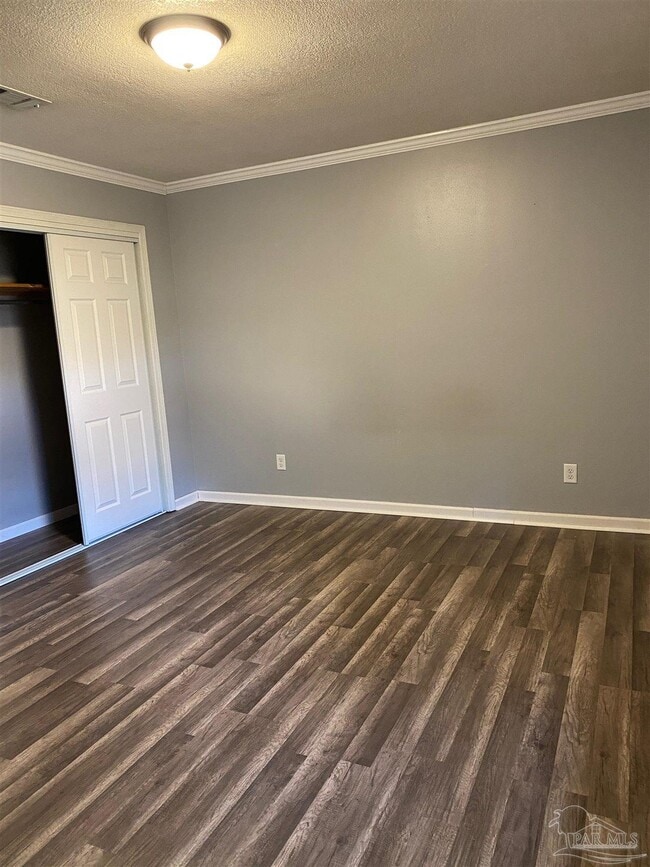 Foto del edificio - 3308 Pine Forest Rd