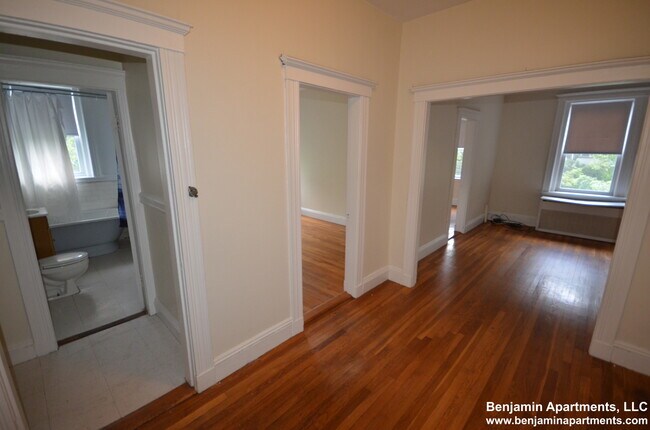 Building Photo - 4 Egremont Rd