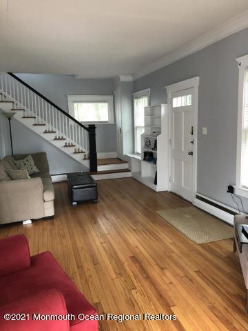 Foto del edificio - 402 Roosevelt Ave