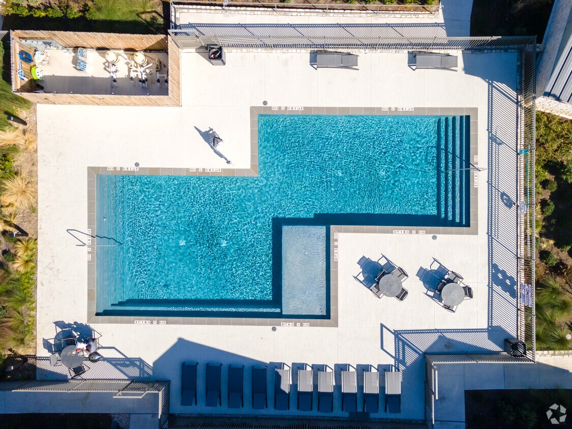 Colorado Creek Apartment Homes Apartments 11700 Dionda Ln Del Valle