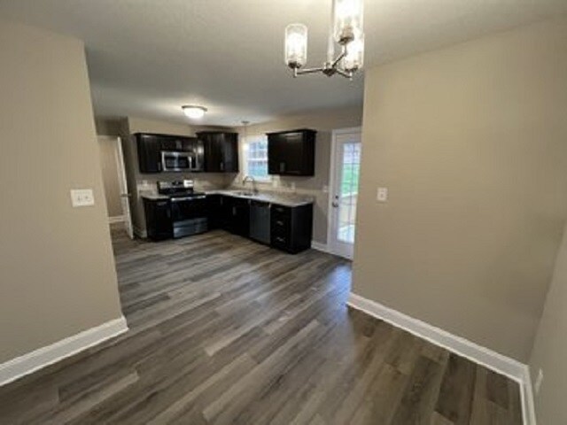 Foto del edificio - 1241 Ridge Meadow Dr