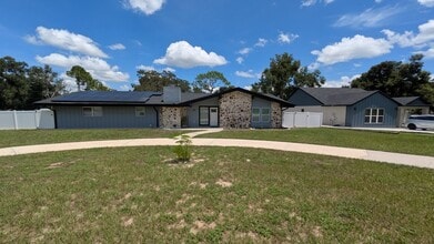 Building Photo - 303 E Pomelo St