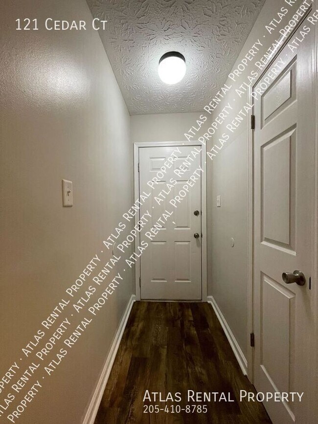Foto del edificio - 121 Cedar Ct