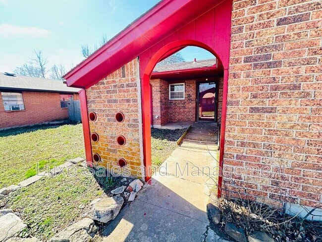Building Photo - 1342 Columba Cir