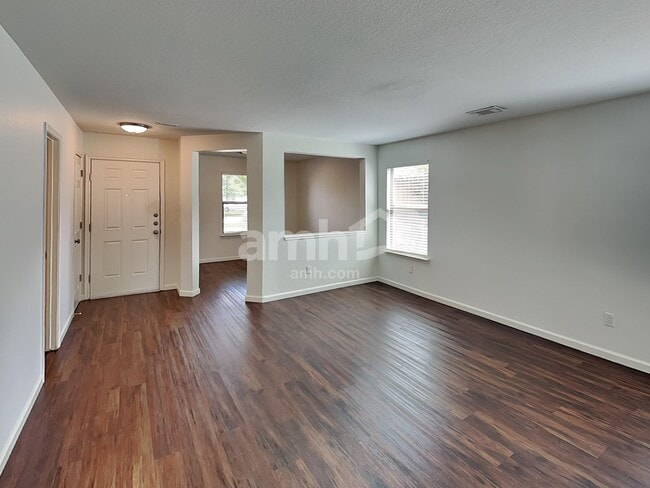 Foto del edificio - 4006 Carmel Ridge Way