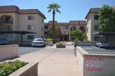Primary Photo - 3033 E Devonshire Ave