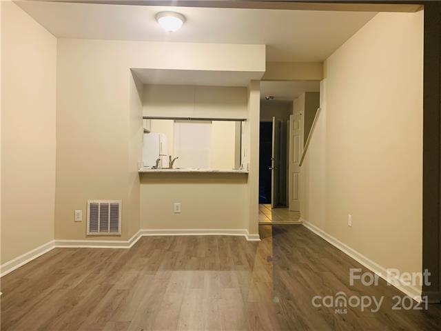 Building Photo - 515 Lex Dr