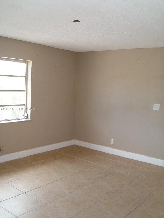 Foto del edificio - 1440 SW 4th Ave