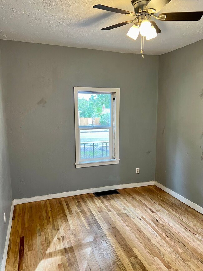 Foto del edificio - Charming 2 Bedroom Home on Westside