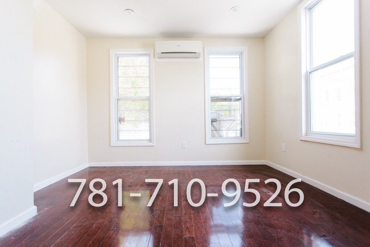 Primary Photo - 452 Seneca Ave