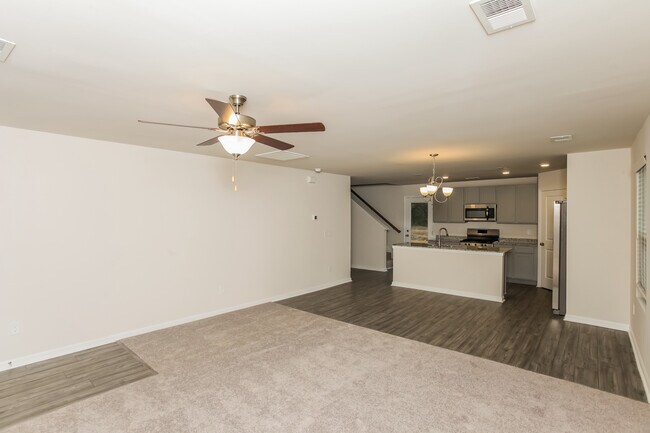 Building Photo - 2020 Barnhart Dr, Sumter, SC