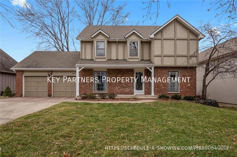 Primary Photo - 14906 W 83rd Pl - Spacious!