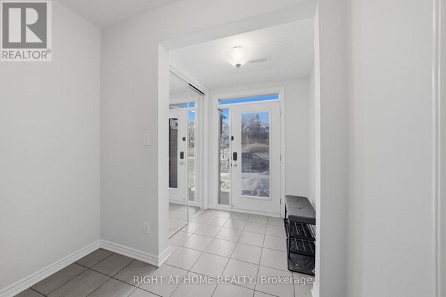 Building Photo - 275 Squadron Cres