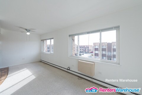 Foto del edificio - 8649 W Foster Ave