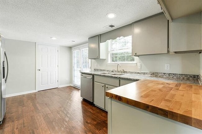 Foto del edificio - 45 Pointer Ct