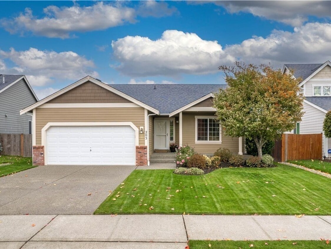 Foto principal - Beautiful 3-bed/2-bath Orting Home in Rive...