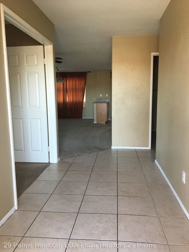 Building Photo - 3 br, 2 bath House - 5225 Split Rock