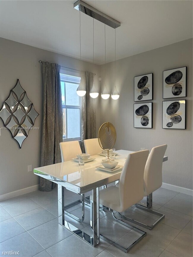 Foto del edificio - 3 br, 2.5 bath House - 11883 NW 47th Mnr #...