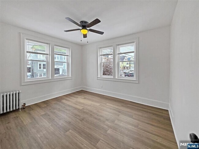 Foto del edificio - 367 Sanford Ave