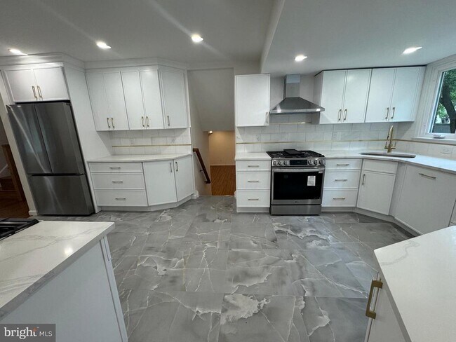 Foto del edificio - 355 Cherry Hill Blvd