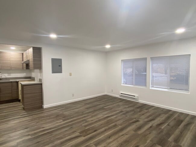 Building Photo - 605 Ambaum Blvd SW