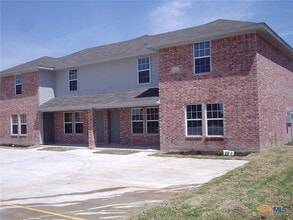 Building Photo - 2102 Tahoe Ct