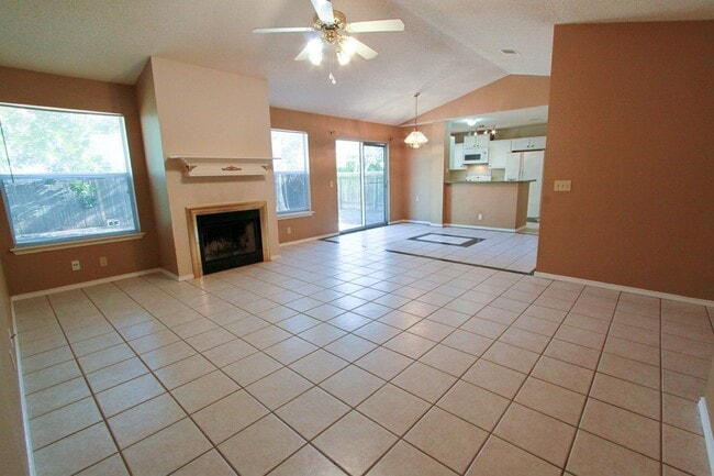 Foto del edificio - 3 Bedroom, 2 Bath Home in Pflugerville