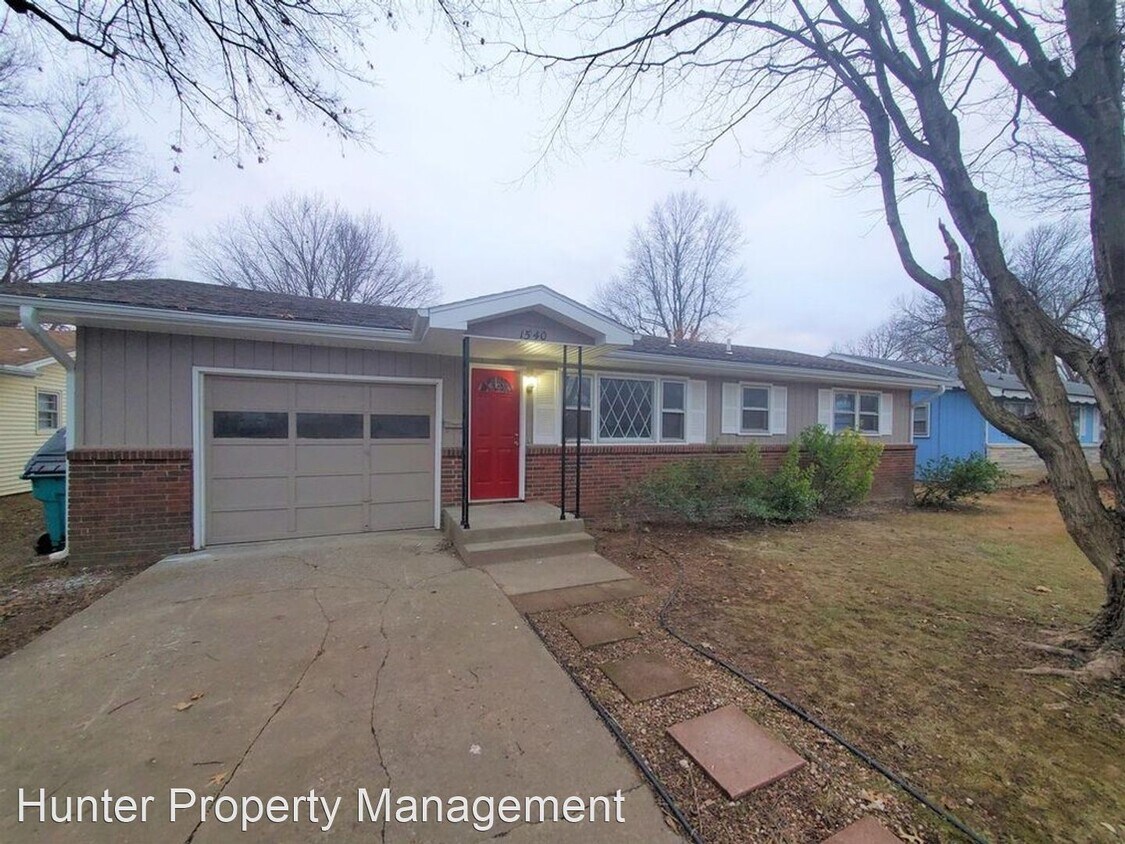 Primary Photo - 3 br, 2 bath House - 1540 E Crestview St.