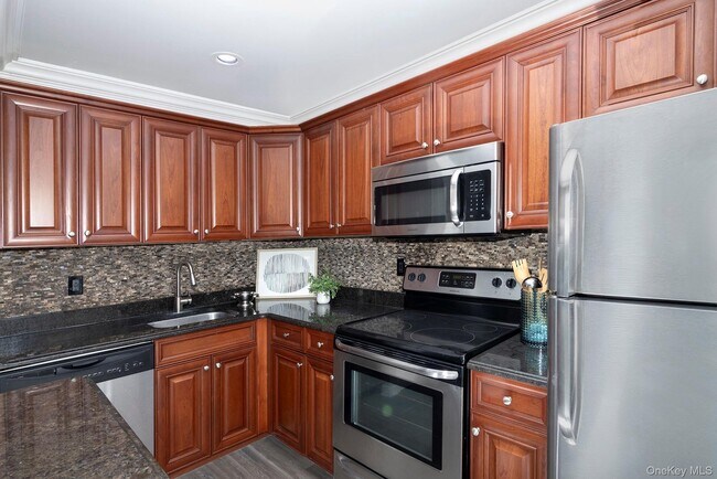 Building Photo - 10 Mainsail Dr