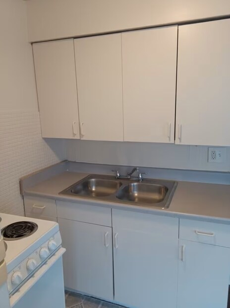 Foto del edificio - 5821 Stieren Dr