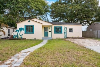 Building Photo - 2136 23rd Ave N