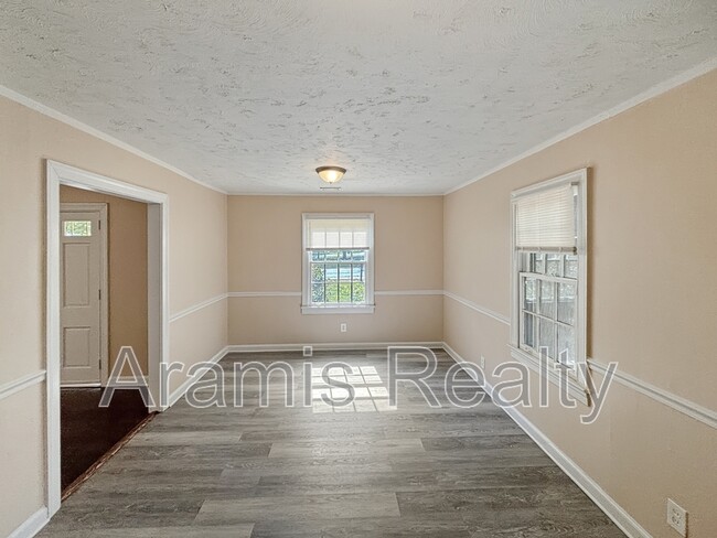 Foto del edificio - 5041 Ash St