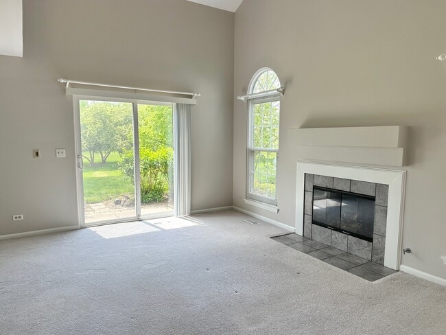 Building Photo - 240 Steeplechase Ct