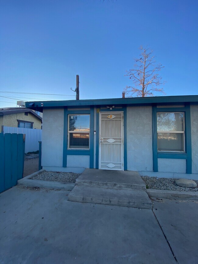 outside of unit - 235 W Robertson Rd