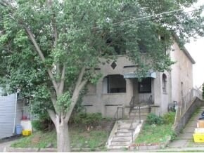 Primary Photo - 103 Squires Ave