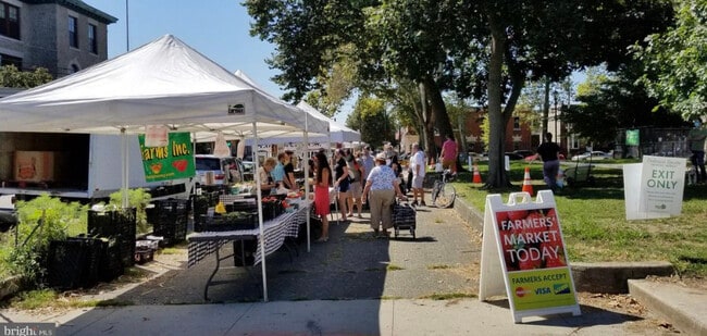 Farmers market inside the park! - 1634 S 4th St