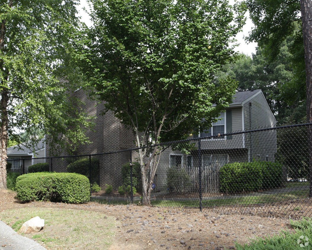 Foto principal - Woodchase Townhouses