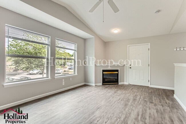 Foto del edificio - Charming Studio for Lease, Bright, Cozy & ...
