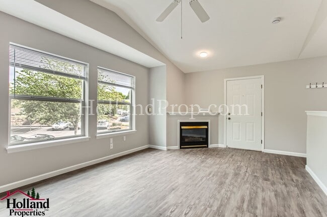 Building Photo - Charming Studio for Lease, Bright, Cozy & ...